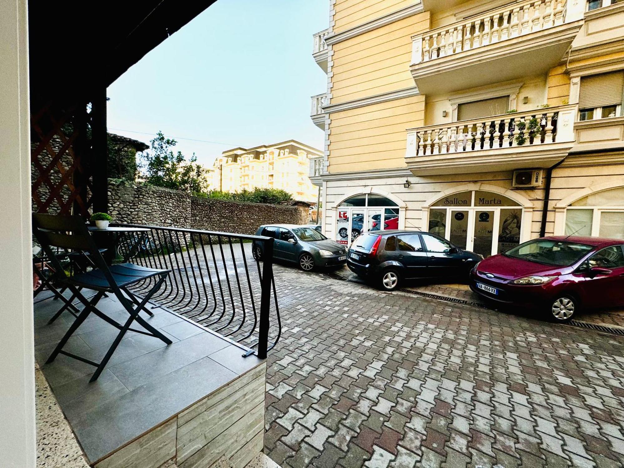 Edi Apartament Center Шкодер Экстерьер фото