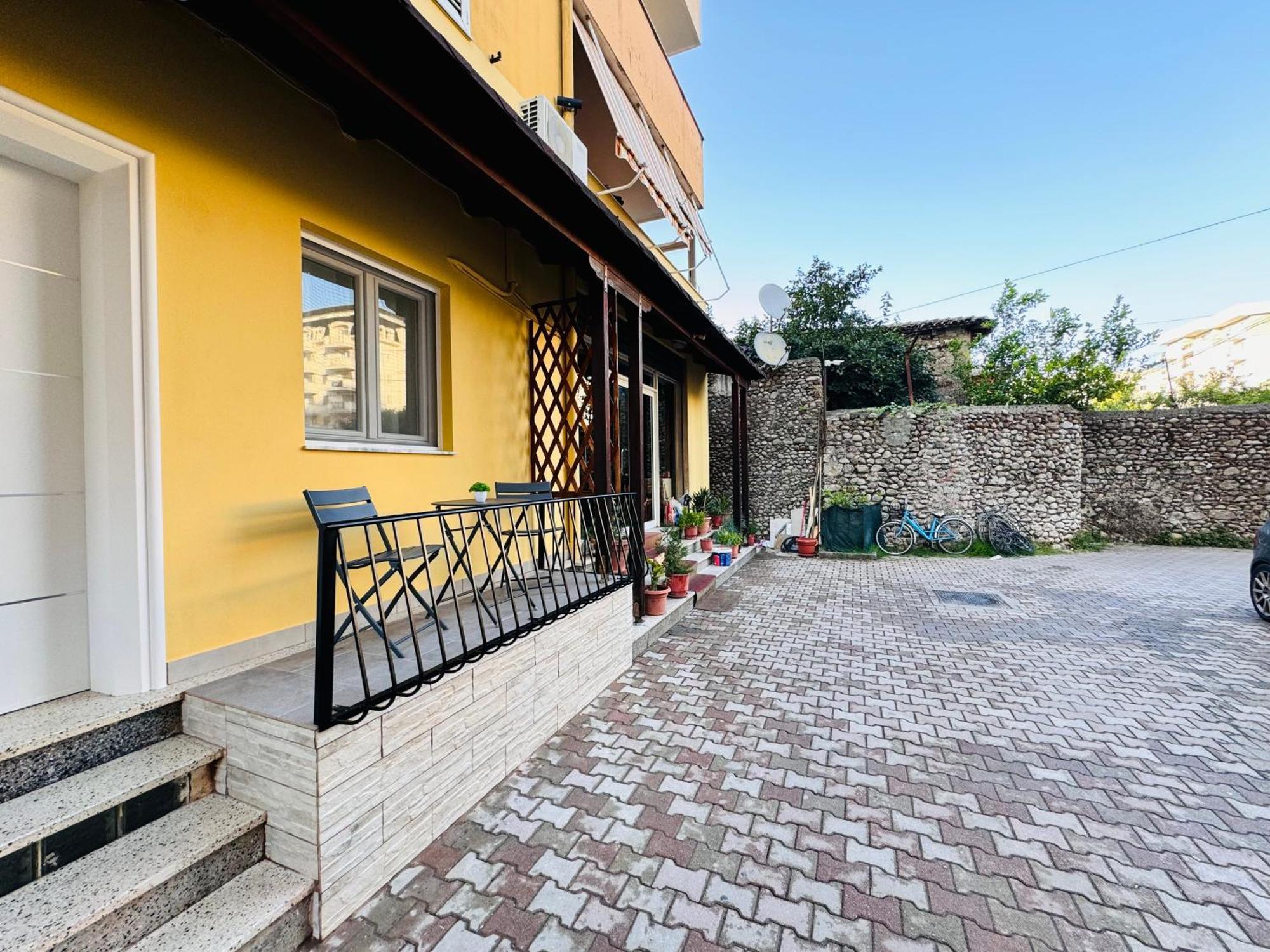 Edi Apartament Center Шкодер Экстерьер фото
